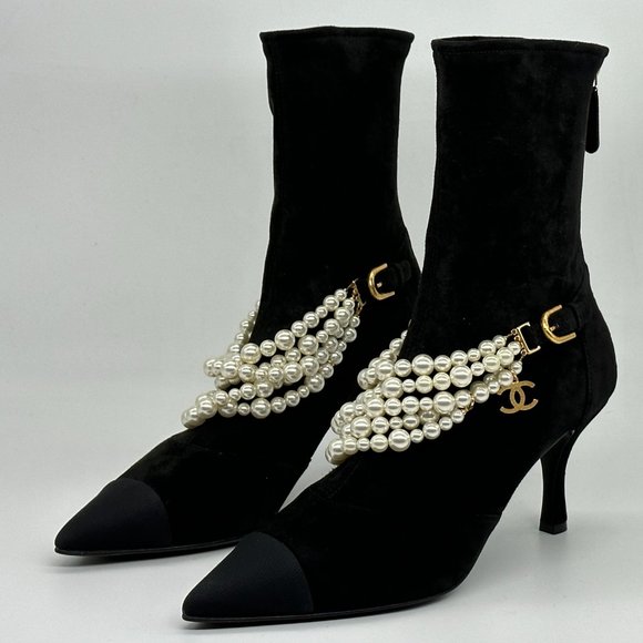 CHANEL 21A Suede Pearl String CC Charm Logo Ankle Bootie Boots Kitten Heel - Picture 4 of 16